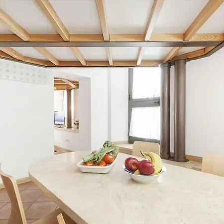 Apartment Stylish Loft - Colosseum 4 Min Walk -3 Beds -sleeps Up To 6 People